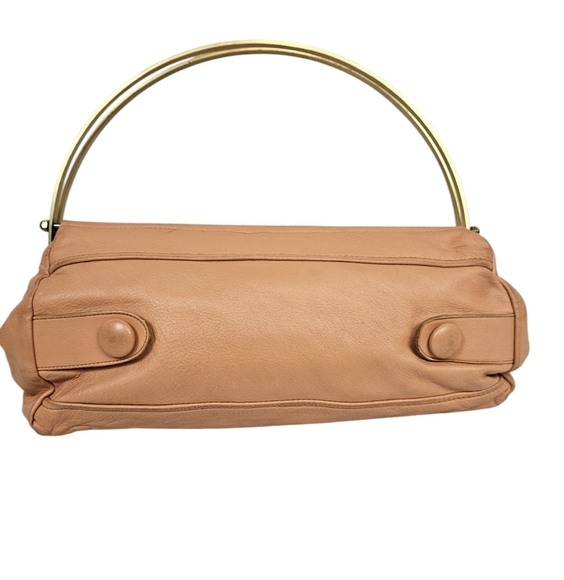 Vintage 70s Weber's Peach Leather Large Baguette Gold Metal Handle Women's Purse - Picture 2 of 13